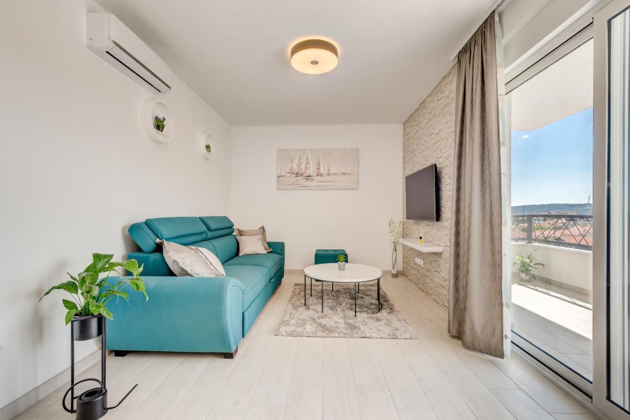 Modern 4* Luxury Apartment In Center Trogir Exterior photo